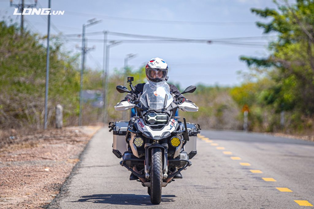 Phạm Thành Long và Gã ăn mày giàu có